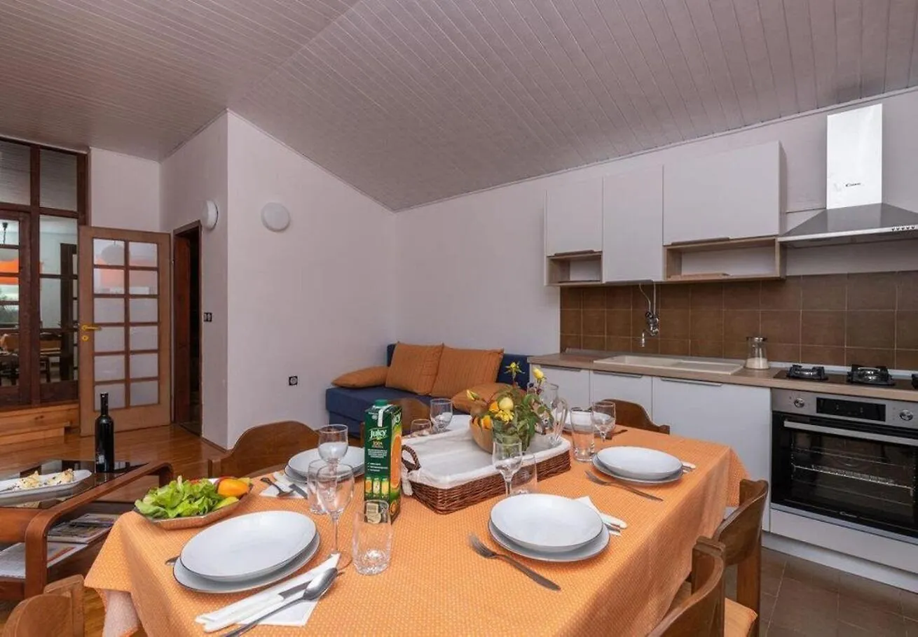 Apartment Bruno Barban